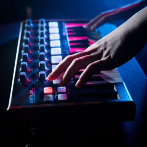 Arturia Minilab Black Edition