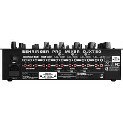 Behringer DJX750 Table De Mixage 5 Canaux - Effets Numériques, BPM, Crossfader Réglable